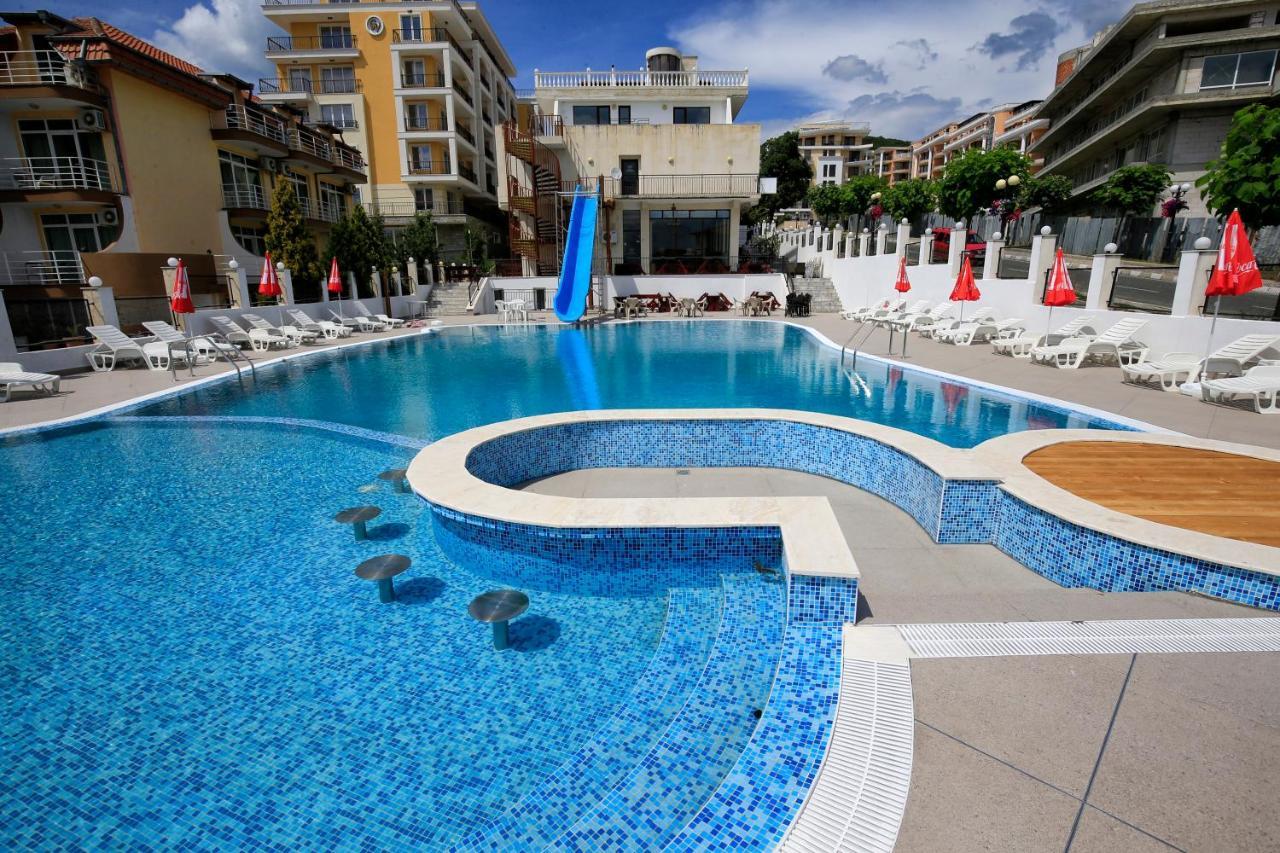 Hotel Corona Sveti Vlas Exterior foto