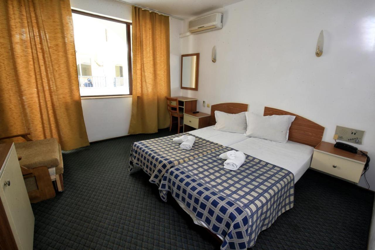 Hotel Corona Sveti Vlas Exterior foto