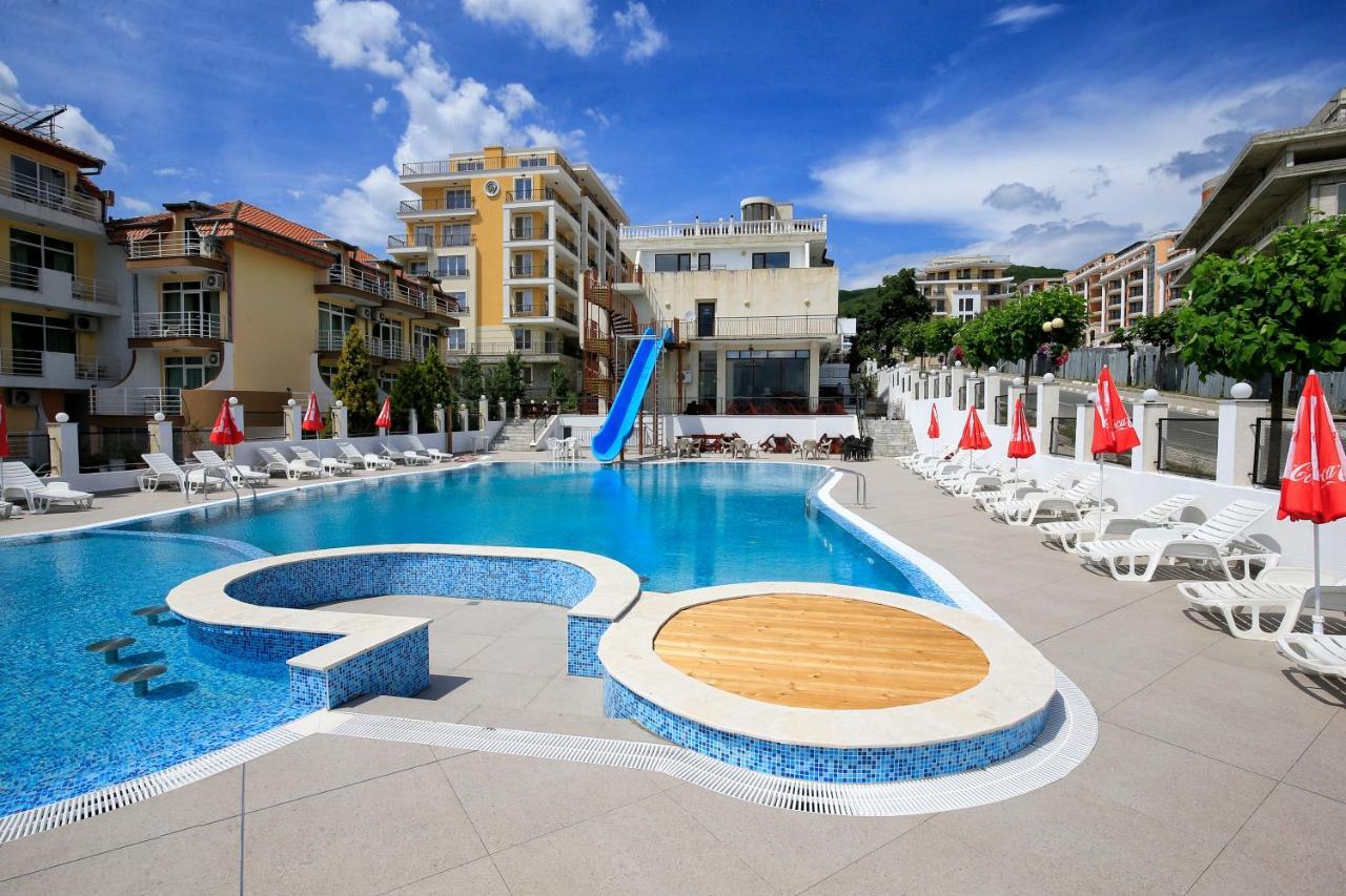 Hotel Corona Sveti Vlas Exterior foto
